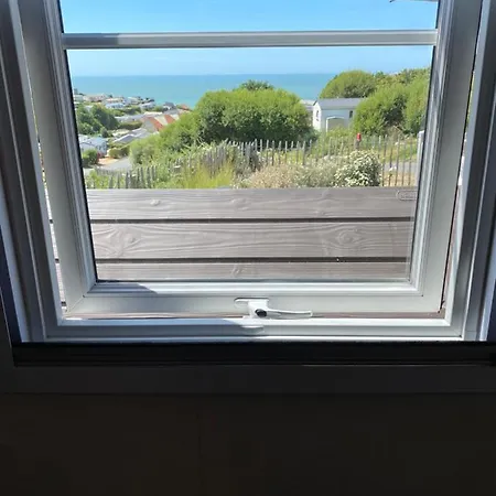 مكان تخييم De La Falaise A *