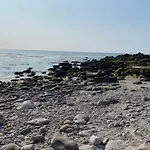 De La Falaise à *