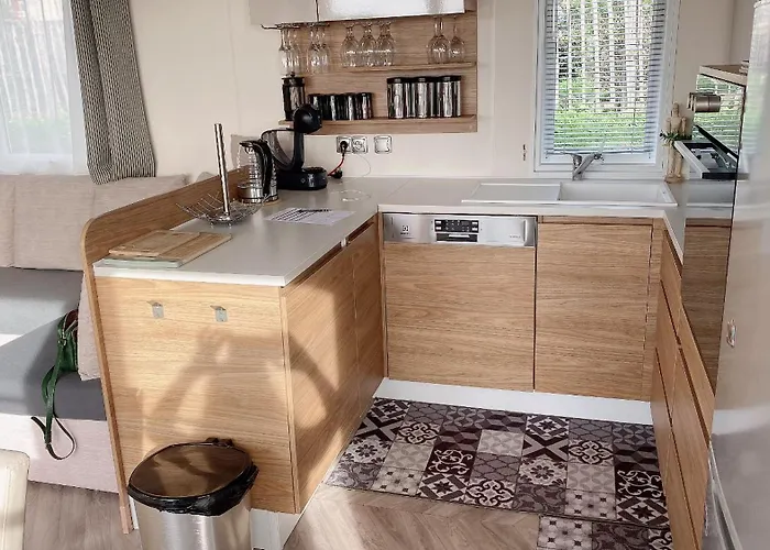 Campeggio De La Falaise à *